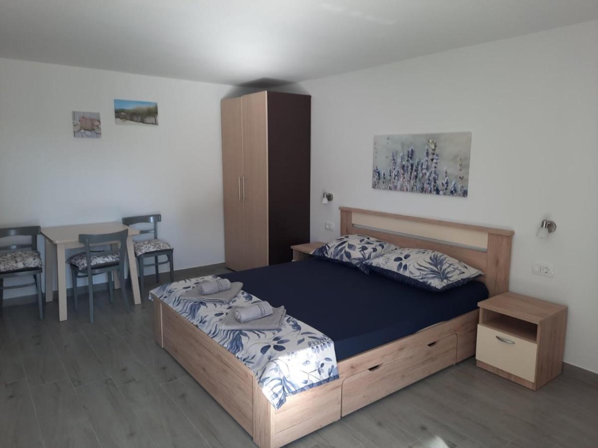 Apartmani Gabrijel Novi Vinodolski Exterior foto