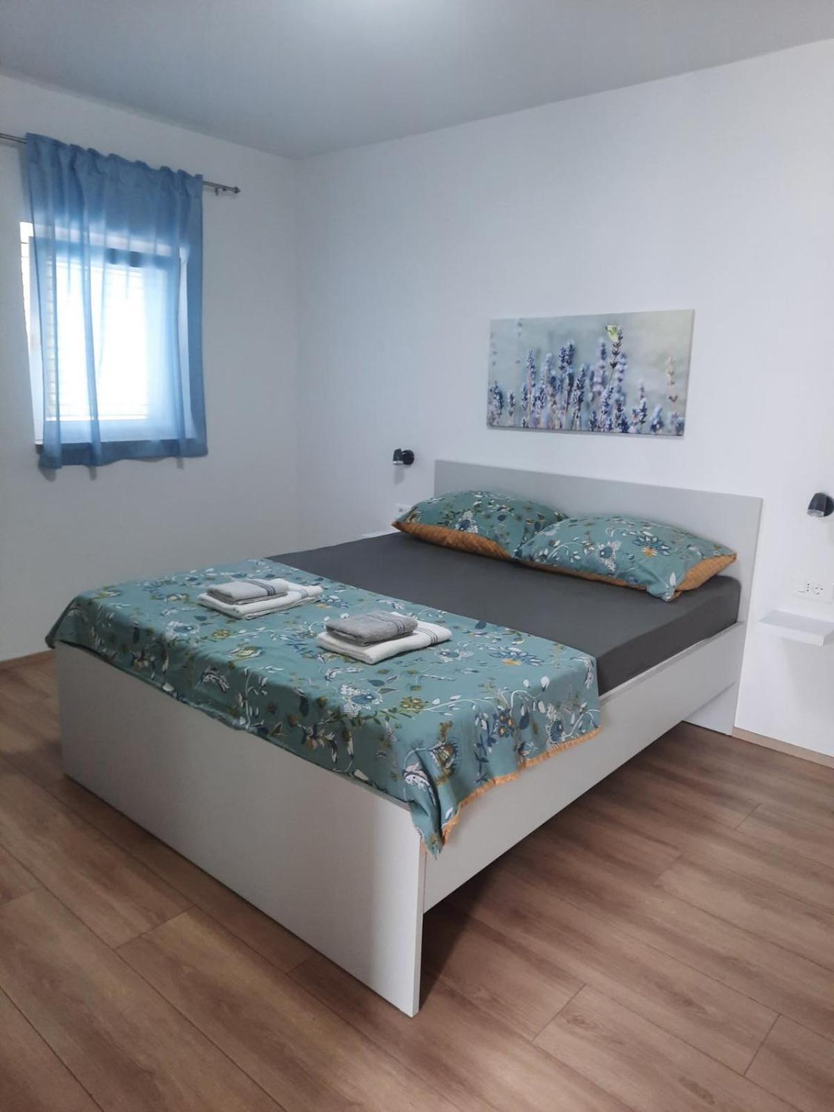 Apartmani Gabrijel Novi Vinodolski Exterior foto